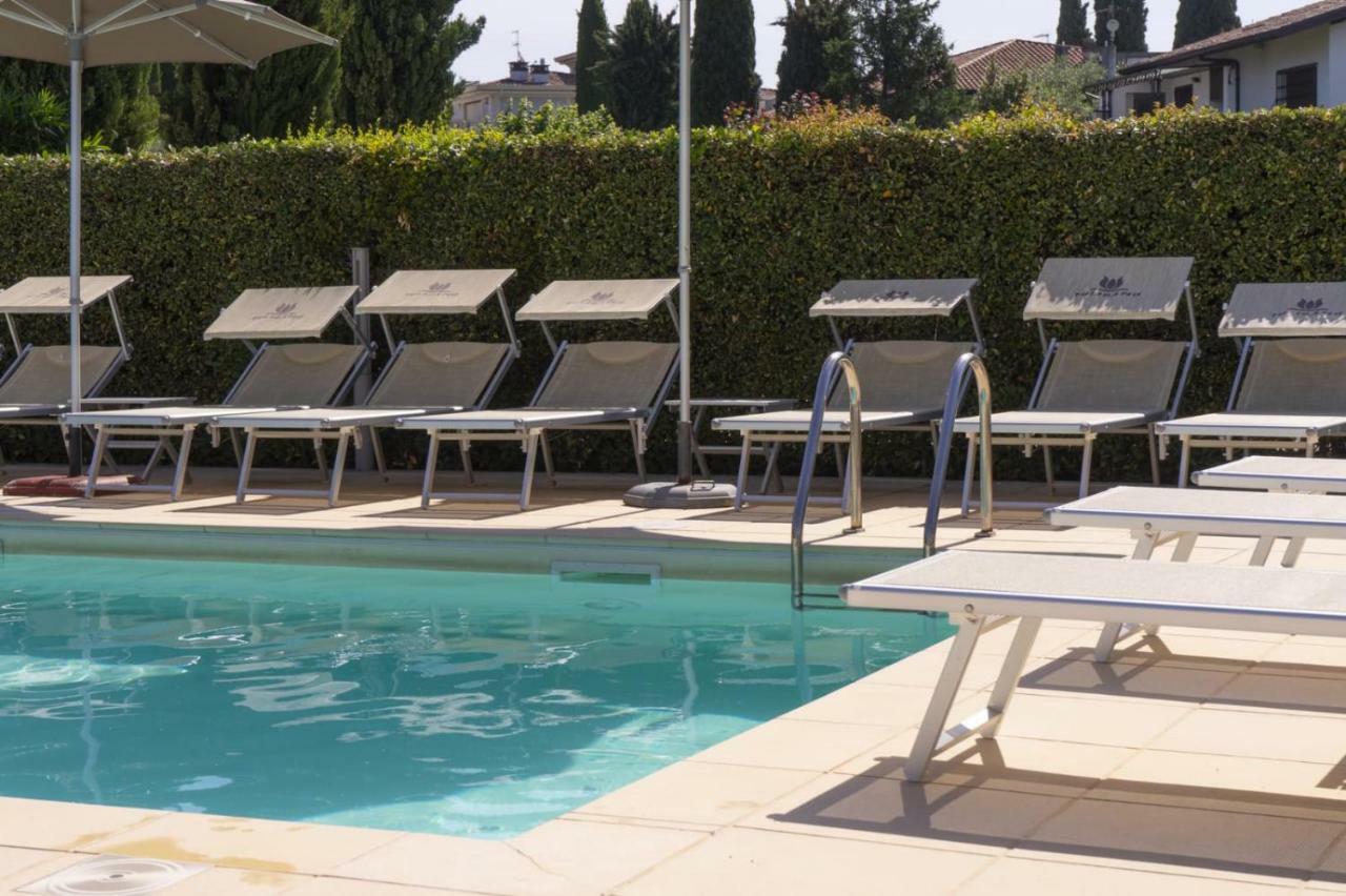 Appartamenti Residence Tulipano سيرمِيوني المظهر الخارجي الصورة